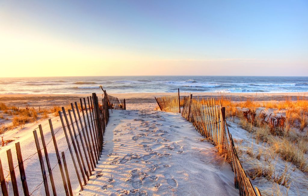 Les plus belles plages à découvrir dans l’Aude, à proximité des Corbières | iStock 1466527775 iStock 1466527775